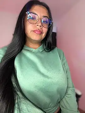 Snapshot of Devilsweet17 chatting on 03-10-26, 12:15 Devilsweet17 online show from 03-10-26, 12:15