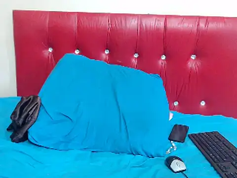 Snapshot of NaughtyKelly28 chatting on 03-19-25, 08:12 NaughtyKelly28 online show from 03-19-25, 08:12