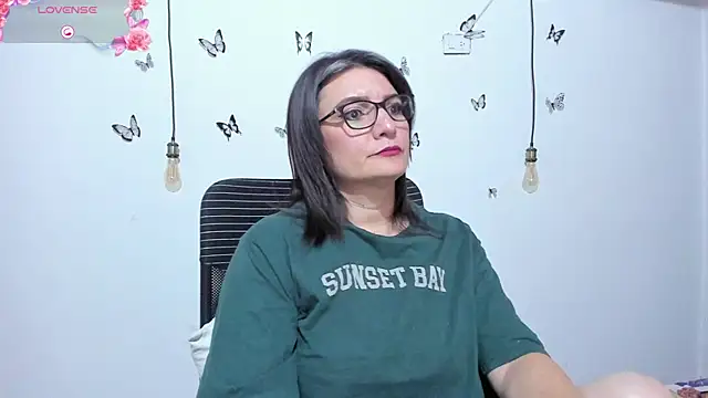 Snapshot of Amie_Adams82_ chatting on 04-07-26, 02:06 Amie Adams82 online show from 04-07-26, 02:06