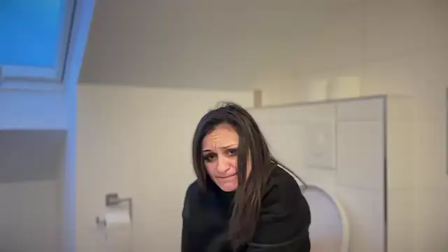 Snapshot of JeSuisUnTapin chatting on 12-06-24, 03:11 JeSuisUnTapin online show from 12-06-24, 03:11