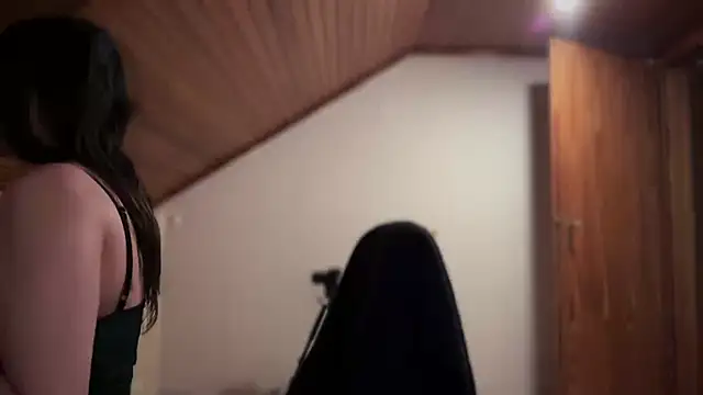 Snapshot of JeSuisUnTapin chatting on 02-04-25, 11:16 JeSuisUnTapin online show from 02-04-25, 11:16