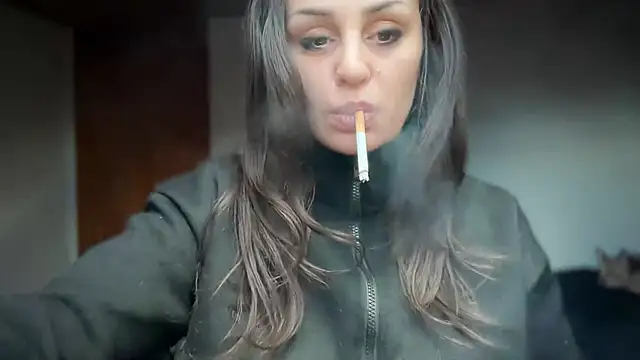 Snapshot of JeSuisUnTapin chatting on 03-22-25, 01:08 JeSuisUnTapin online show from 03-22-25, 01:08