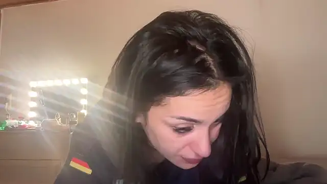 Snapshot of JeSuisUnTapin chatting on 10-25-25, 05:40 JeSuisUnTapin online show from 10-25-25, 05:40