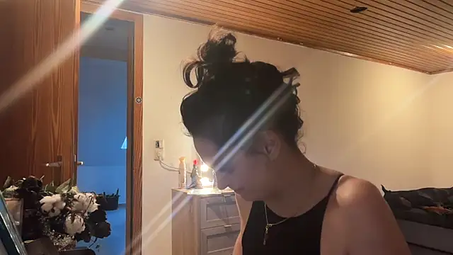 Snapshot of JeSuisUnTapin chatting on 12-19-25, 03:08 JeSuisUnTapin online show from 12-19-25, 03:08