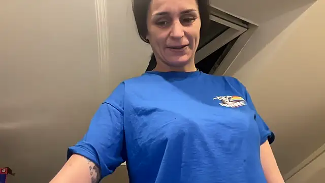 Snapshot of JeSuisUnTapin chatting on 01-05-26, 05:27 JeSuisUnTapin online show from 01-05-26, 05:27