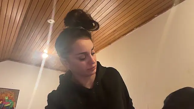 Snapshot of JeSuisUnTapin chatting on 03-12-26, 03:45 JeSuisUnTapin online show from 03-12-26, 03:45