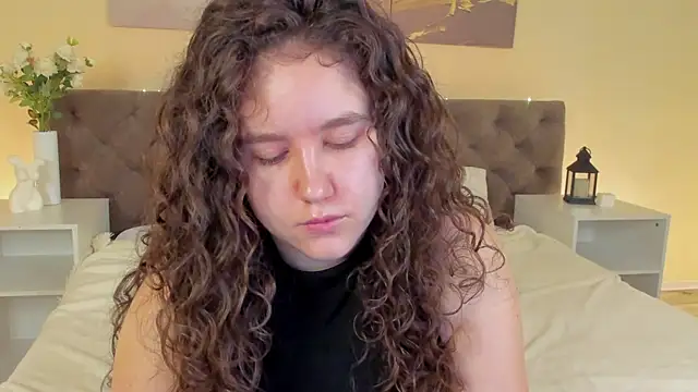 Ariella Sol online show from 06-18-26, 01:06