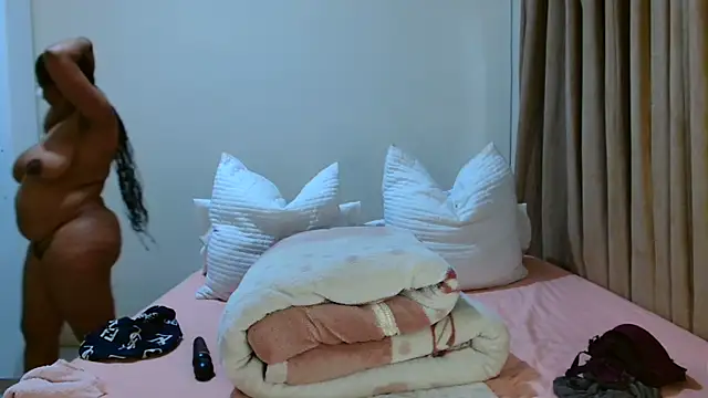 Snapshot of ALEXABOUJEE95 chatting on 02-09-26, 02:43 ALEXABOUJEE95 online show from 02-09-26, 02:43