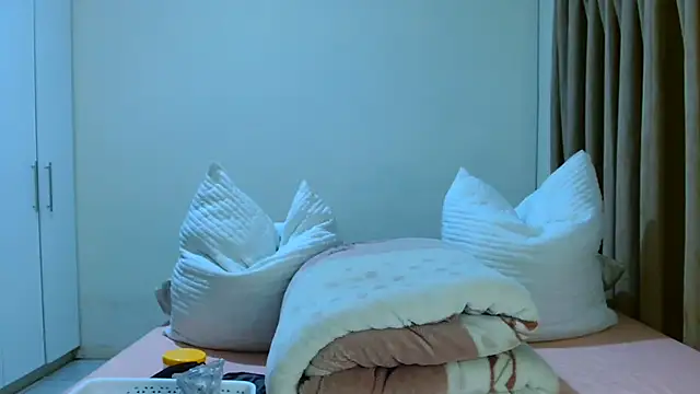 Snapshot of ALEXABOUJEE95 chatting on 02-21-26, 03:51 ALEXABOUJEE95 online show from 02-21-26, 03:51