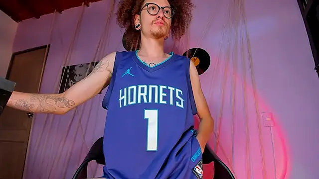 MrShaggy online show from 01-14-25, 01:28