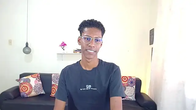Snapshot of maiki18_ chatting on 01-17-25, 07:38 maiki18  online show from 01-17-25, 07:38