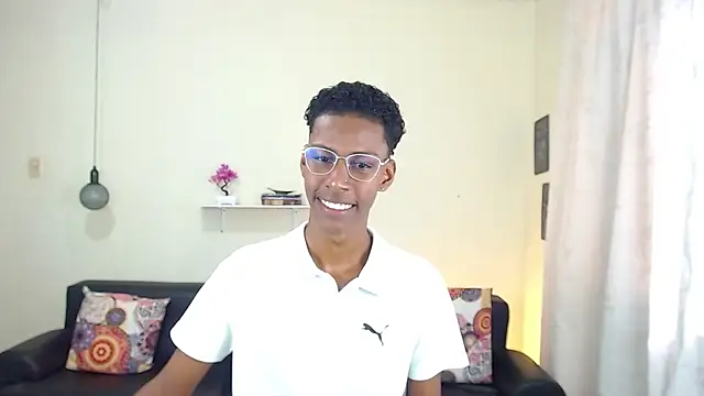 Snapshot of maiki18_ chatting on 01-27-25, 01:41 maiki18  online show from 01-27-25, 01:41