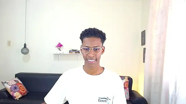 Snapshot of maiki18_ chatting on 01-30-25, 07:48 maiki18  online show from 01-30-25, 07:48