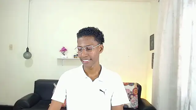 Snapshot of maiki18_ chatting on 02-03-25, 01:51 maiki18  online show from 02-03-25, 01:51