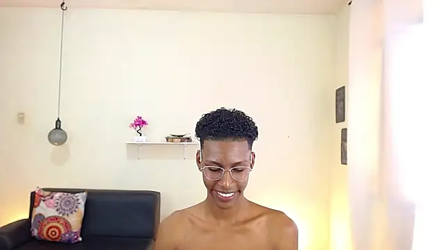 Snapshot of maiki18_ chatting on 02-24-25, 04:58 maiki18  online show from 02-24-25, 04:58