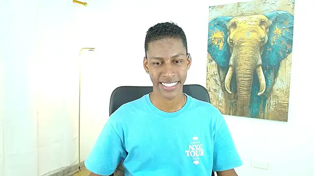 Snapshot of maiki18_ chatting on 10-15-25, 08:53 maiki18  online show from 10-15-25, 08:53