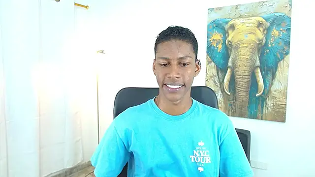 Snapshot of maiki18_ chatting on 11-10-25, 08:41 maiki18 online show from 11-10-25, 08:41