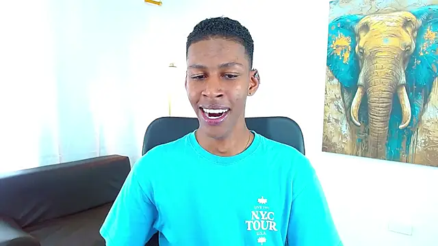 Snapshot of maiki18_ chatting on 11-26-25, 08:32 maiki18 online show from 11-26-25, 08:32