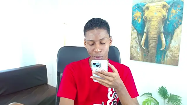 maiki18  online show from 12-17-25, 08:26