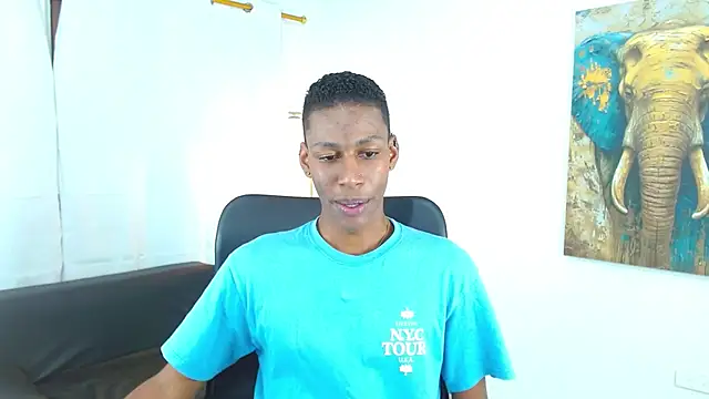 Snapshot of maiki18_ chatting on 01-16-26, 08:35 maiki18 online show from 01-16-26, 08:35