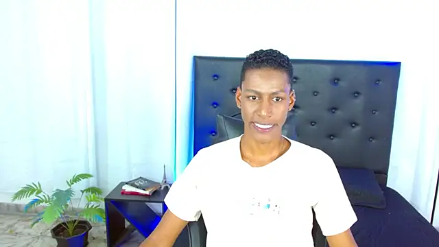 Snapshot of maiki18_ chatting on 03-13-26, 08:48 maiki18 online show from 03-13-26, 08:48