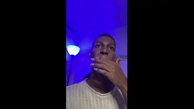 Snapshot of maiki18_ chatting on 03-31-26, 01:07 maiki18 online show from 03-31-26, 01:07