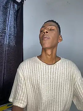 Snapshot of maiki18_ chatting on 04-01-26, 09:12 maiki18 online show from 04-01-26, 09:12