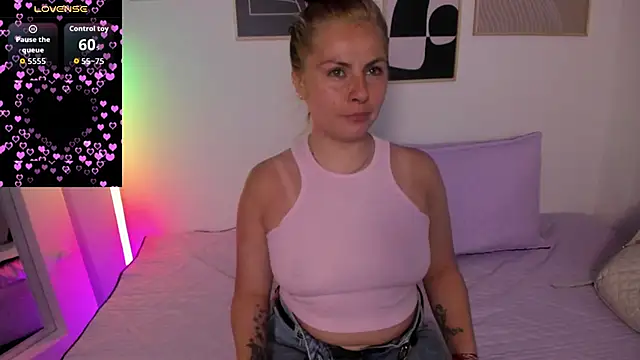 Snapshot of brandy_sweet_ chatting on 10-16-25, 03:13 brandy sweet online show from 10-16-25, 03:13