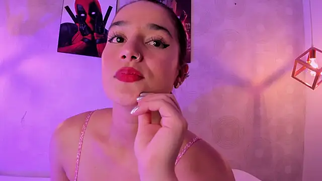 Snapshot of Ari_Baker chatting on 03-19-25, 10:31 Ari Baker online show from 03-19-25, 10:31