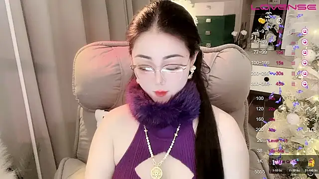 Snapshot of Monica-888 chatting on 02-07-25, 08:31 Monica-888 online show from 02-07-25, 08:31
