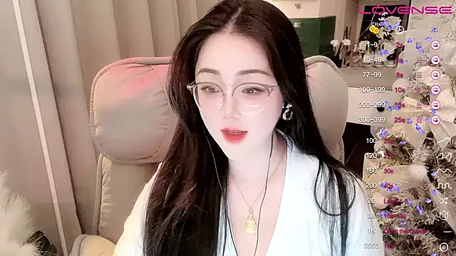 Snapshot of Monica-888 chatting on 02-13-25, 02:31 Monica-888 online show from 02-13-25, 02:31