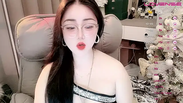 Snapshot of Monica-888 chatting on 02-26-25, 07:49 Monica-888 online show from 02-26-25, 07:49