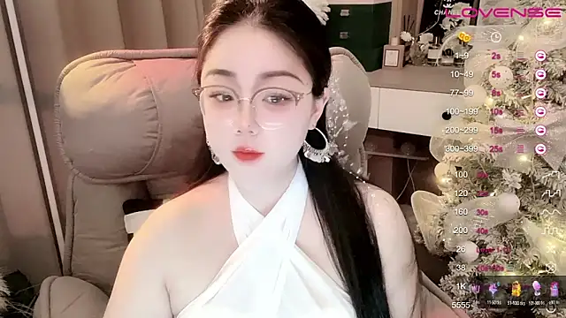 Snapshot of Monica-888 chatting on 03-01-25, 03:49 Monica-888 online show from 03-01-25, 03:49
