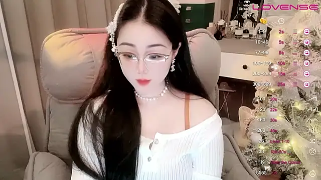 Snapshot of Monica-888 chatting on 03-03-25, 11:14 Monica-888 online show from 03-03-25, 11:14