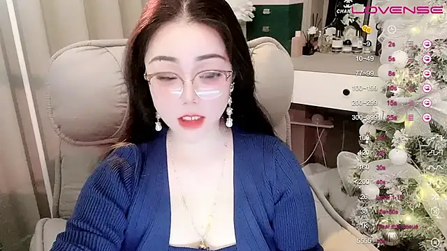 Snapshot of Monica-888 chatting on 03-05-25, 10:32 Monica-888 online show from 03-05-25, 10:32
