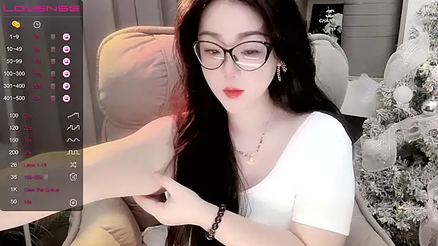 Snapshot of Monica-888 chatting on 09-11-25, 05:57 Monica-888 online show from 09-11-25, 05:57