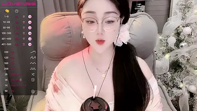 Snapshot of Monica-888 chatting on 09-14-25, 07:13 Monica-888 online show from 09-14-25, 07:13