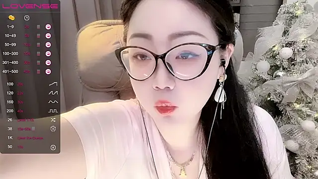 Snapshot of Monica-888 chatting on 09-16-25, 06:42 Monica-888 online show from 09-16-25, 06:42
