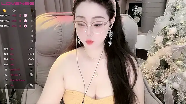 Snapshot of Monica-888 chatting on 09-17-25, 06:09 Monica-888 online show from 09-17-25, 06:09