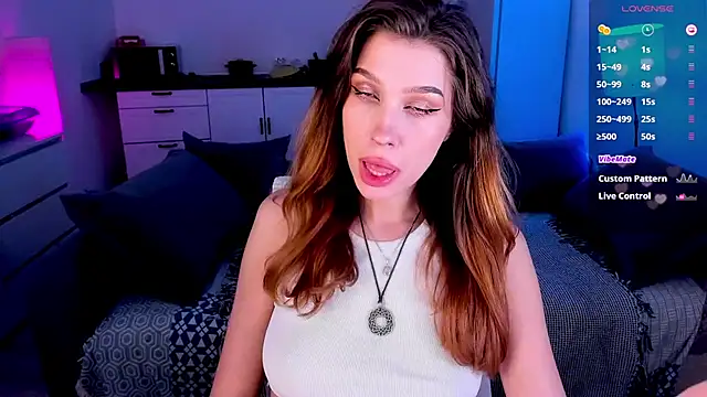 tenderdreams online show from 10-30-25, 07:14