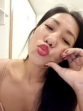 Snapshot of Sugar2k5 chatting on 02-06-25, 01:32 Sugar2k5 online show from 02-06-25, 01:32