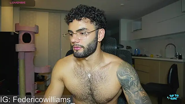 Snapshot of Derek_w chatting on 12-20-24, 10:16 Derek w online show from 12-20-24, 10:16