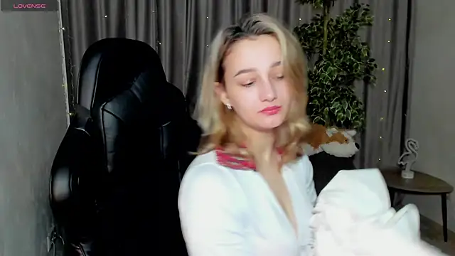 Sinty Noria online show from 02-12-25, 01:09