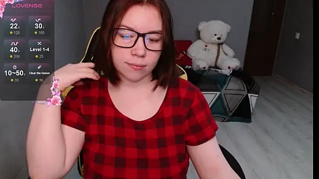 Snapshot of Emily_Amorre chatting on 09-24-25, 01:20 Emily Amorre online show from 09-24-25, 01:20