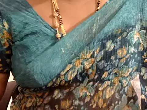 Snapshot of Vennela-1-Telugu chatting on 01-11-25, 01:11 Vennela-1-Telugu online show from 01-11-25, 01:11