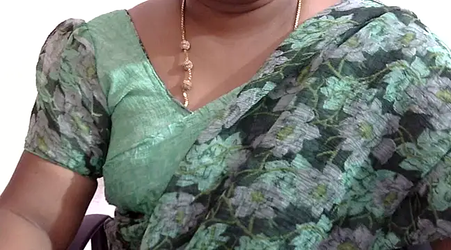 Snapshot of Vennela-1-Telugu chatting on 03-08-25, 04:50 Vennela-1-Telugu online show from 03-08-25, 04:50