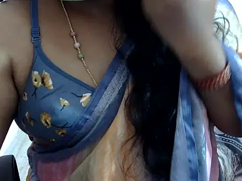 Snapshot of Vennela-1-Telugu chatting on 10-26-25, 05:52 Vennela-1-Telugu online show from 10-26-25, 05:52