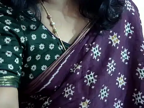 Snapshot of Vennela-1-Telugu chatting on 10-28-25, 08:51 Vennela-1-Telugu online show from 10-28-25, 08:51