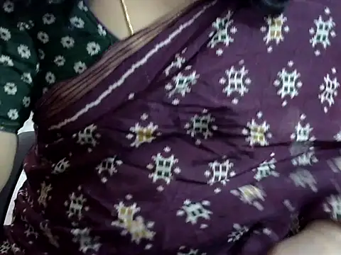 Snapshot of Vennela-1-Telugu chatting on 12-16-25, 06:07 Vennela-1-Telugu online show from 12-16-25, 06:07