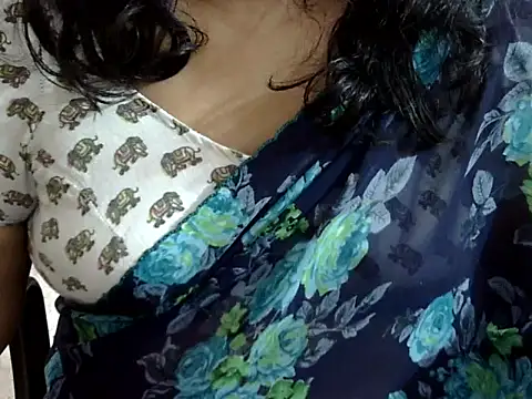 Snapshot of Vennela-1-Telugu chatting on 03-07-26, 06:21 Vennela-1-Telugu online show from 03-07-26, 06:21